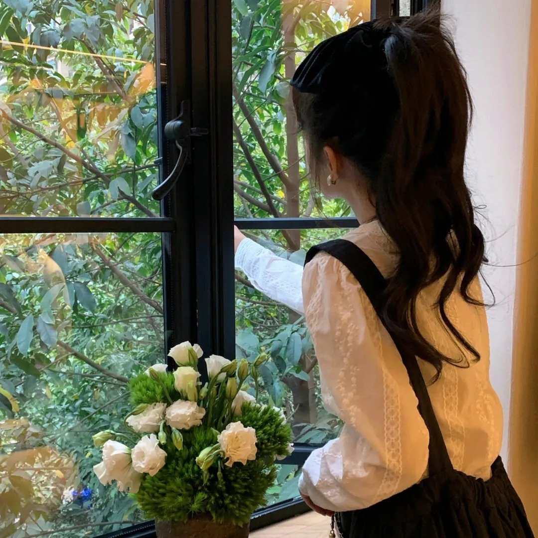 丑小鸭的天鹅湖