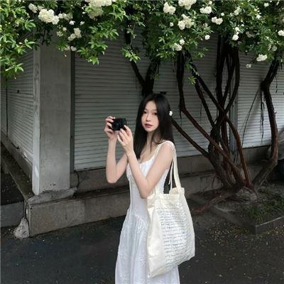 好麻烦,每天都要谈恋爱